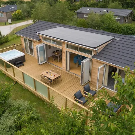 5 Southern Place * Liskeard